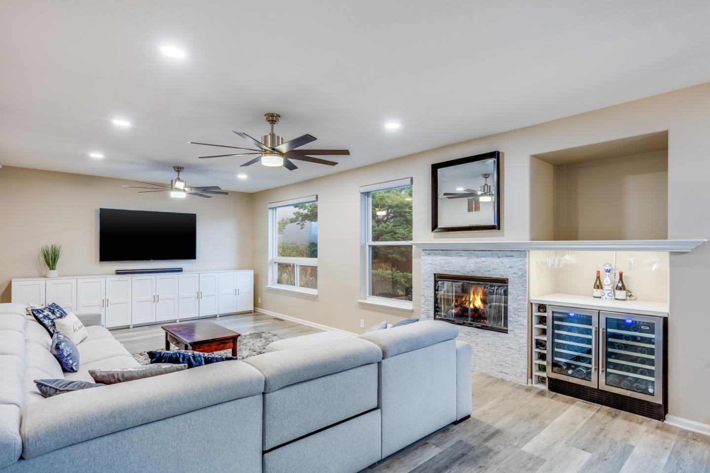 Detail Gallery Image 6 of 30 For 2530 Magnolia Way, Morgan Hill,  CA 95037 - 5 Beds | 3 Baths