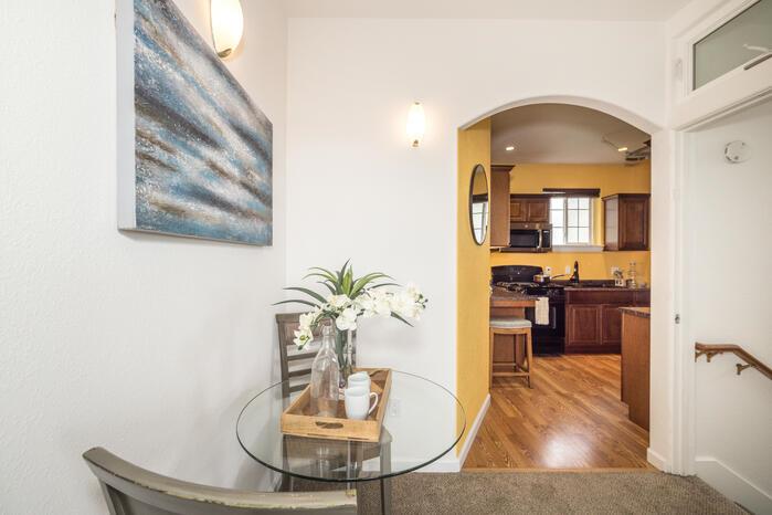 Detail Gallery Image 6 of 34 For 223 Francisco St, El Granada,  CA 94018 - 3 Beds | 3 Baths