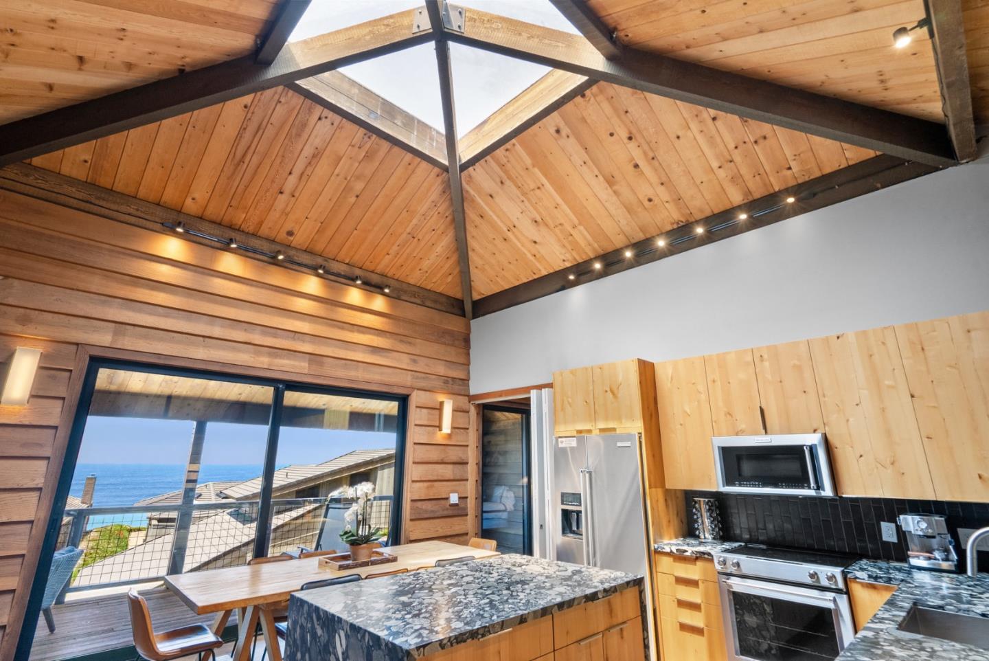 Detail Gallery Image 19 of 78 For 38 Puffin Ln, Watsonville,  CA 95076 - 4 Beds | 3 Baths
