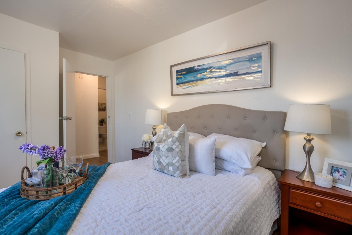 Detail Gallery Image 16 of 37 For 890 31st St, Oakland,  CA 94608 - – Beds | – Baths