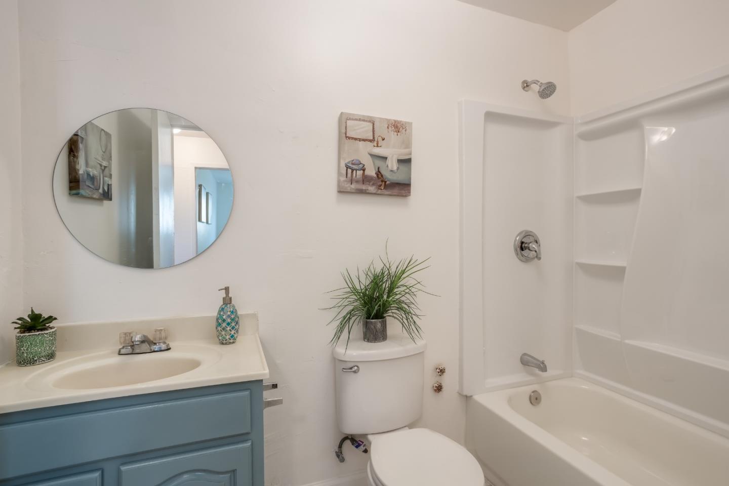 Detail Gallery Image 19 of 37 For 890 31st St, Oakland,  CA 94608 - – Beds | – Baths
