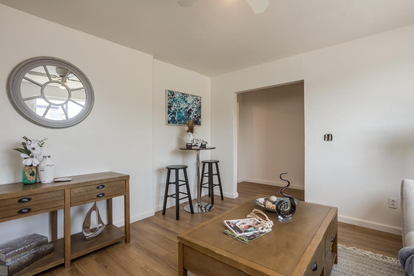 Detail Gallery Image 9 of 37 For 890 31st St, Oakland,  CA 94608 - – Beds | – Baths