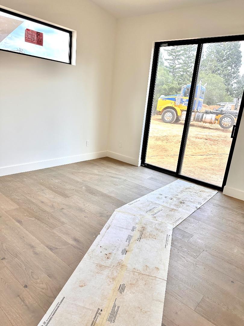 Detail Gallery Image 9 of 21 For 16215 Seaborn Ct, Monte Sereno,  CA 95030 - 4 Beds | 3/1 Baths
