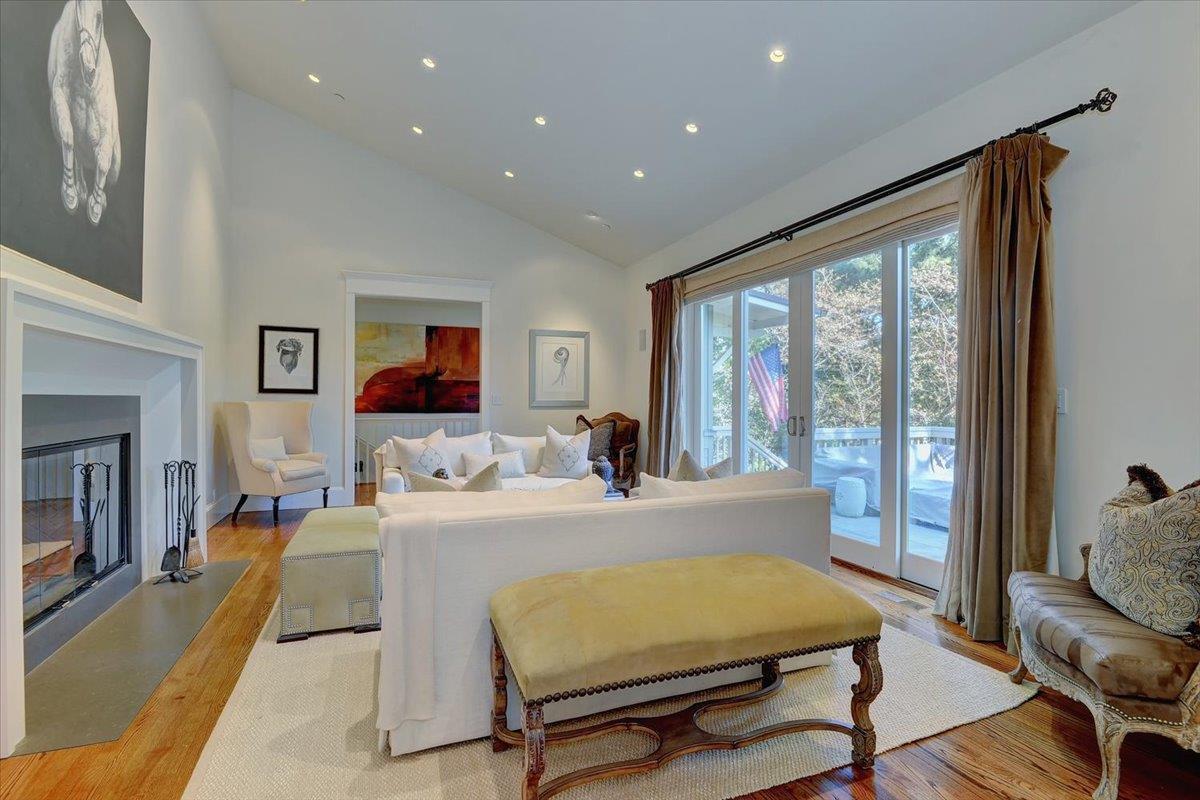 Detail Gallery Image 21 of 83 For 1077 Portola Rd, Portola Valley,  CA 94028 - 5 Beds | 3/1 Baths