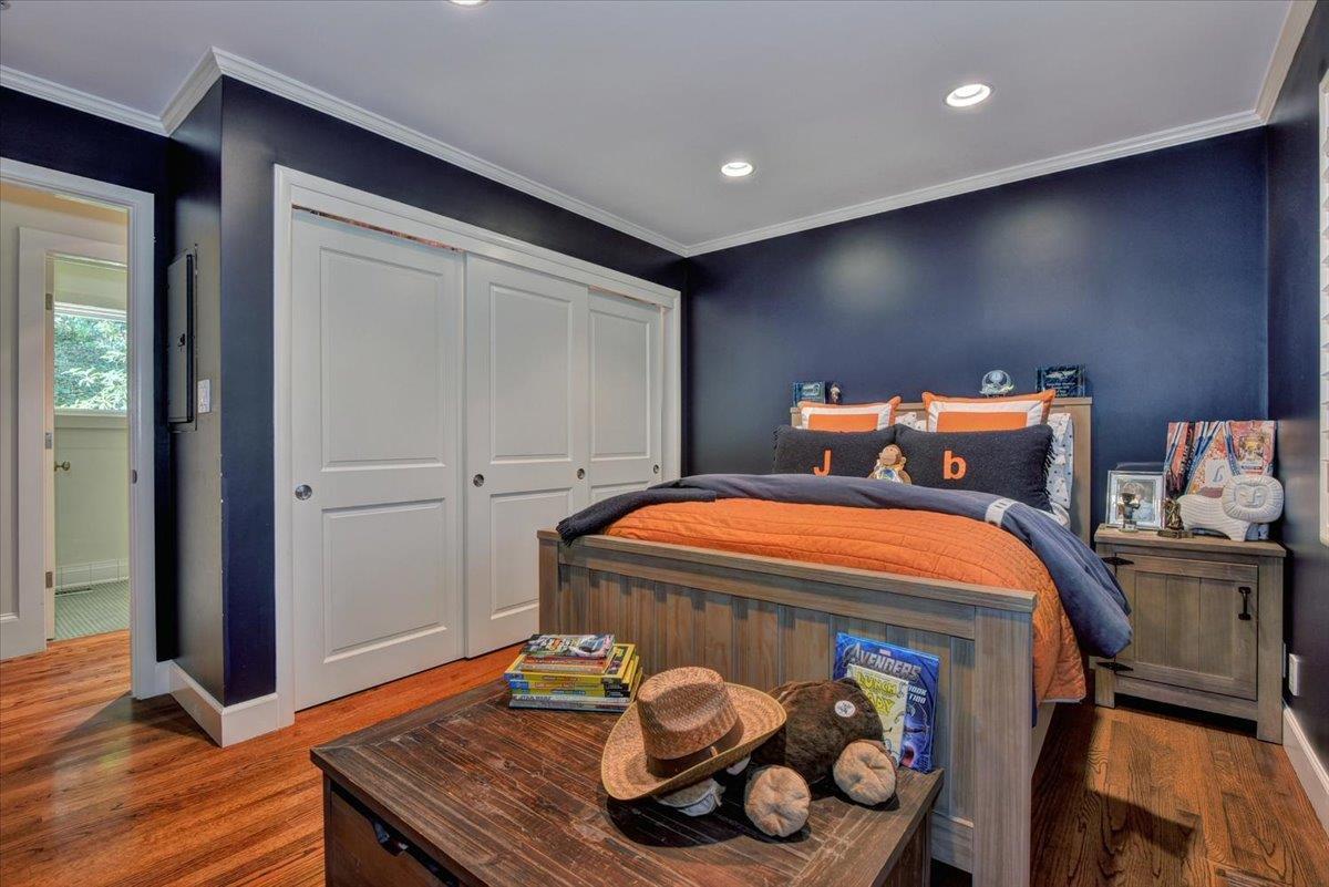 Detail Gallery Image 43 of 83 For 1077 Portola Rd, Portola Valley,  CA 94028 - 5 Beds | 3/1 Baths