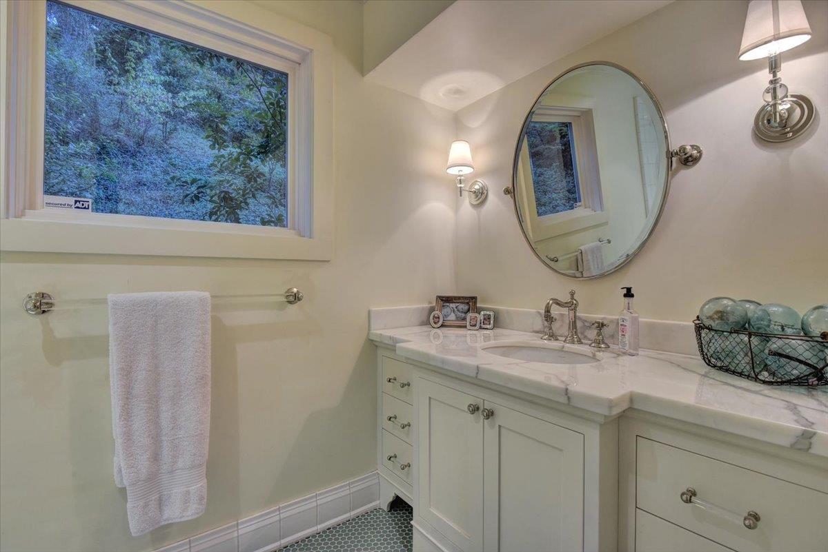 Detail Gallery Image 53 of 83 For 1077 Portola Rd, Portola Valley,  CA 94028 - 5 Beds | 3/1 Baths
