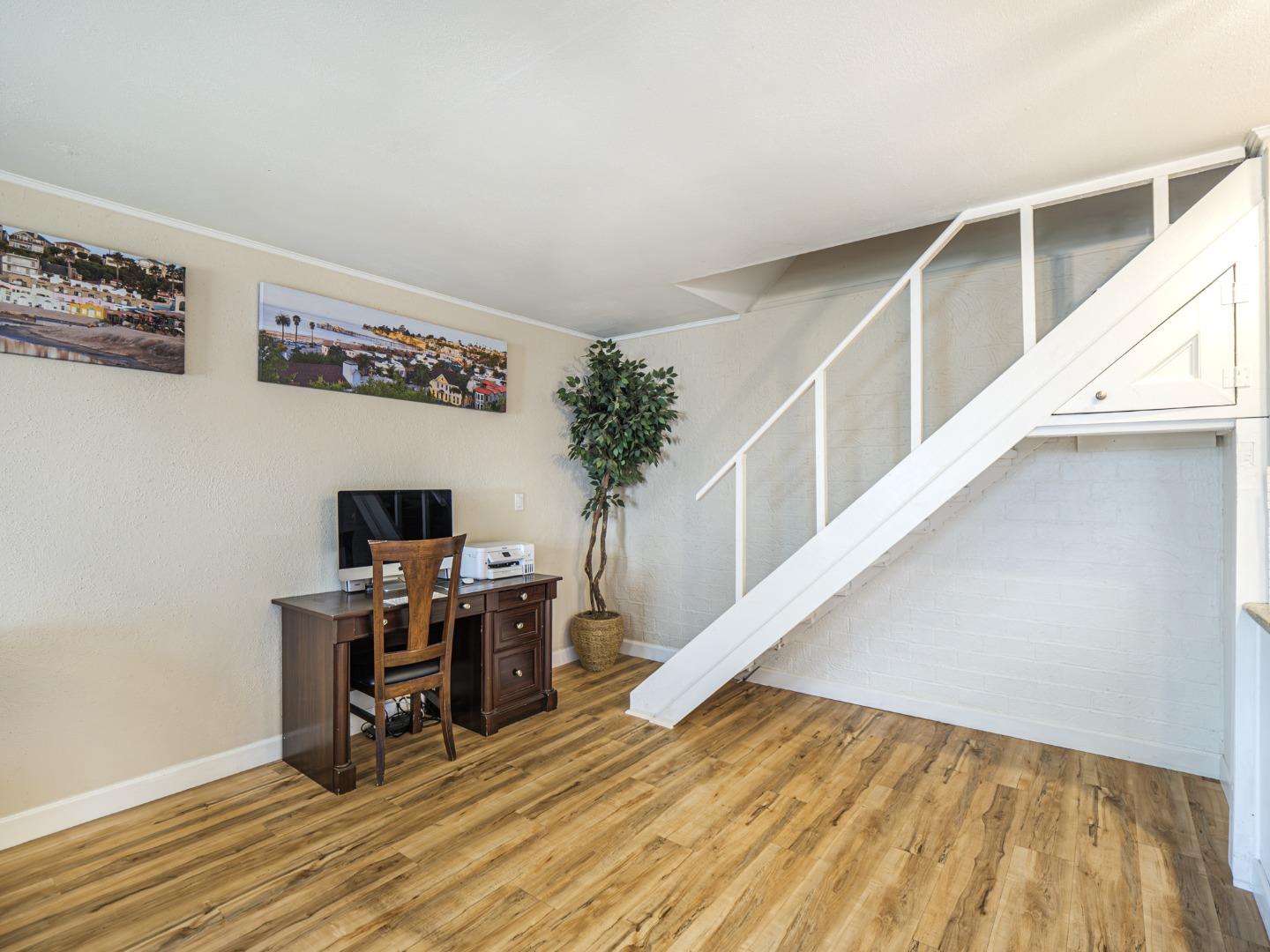 Detail Gallery Image 12 of 42 For 4435 Diamond St #3,  Capitola,  CA 95010 - 2 Beds | 1 Baths