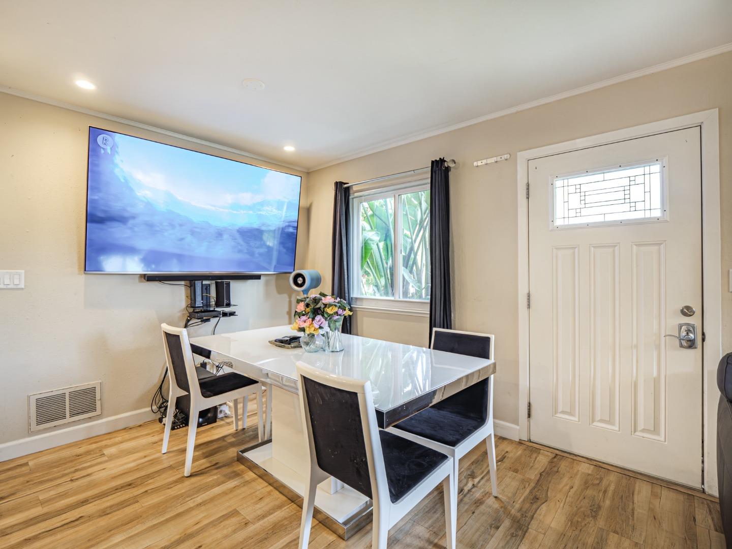 Detail Gallery Image 13 of 42 For 4435 Diamond St #3,  Capitola,  CA 95010 - 2 Beds | 1 Baths