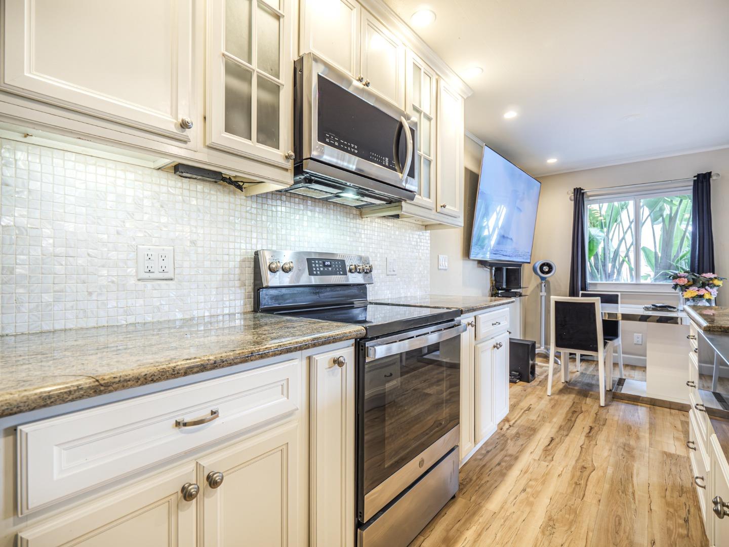 Detail Gallery Image 21 of 42 For 4435 Diamond St #3,  Capitola,  CA 95010 - 2 Beds | 1 Baths