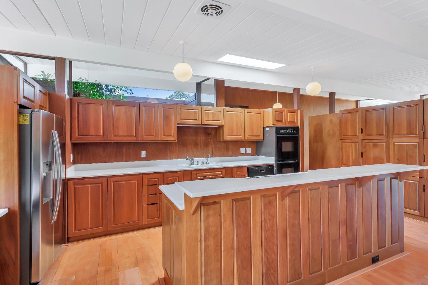 Detail Gallery Image 19 of 55 For 1968 Ticonderoga Dr, San Mateo,  CA 94402 - 4 Beds | 2 Baths