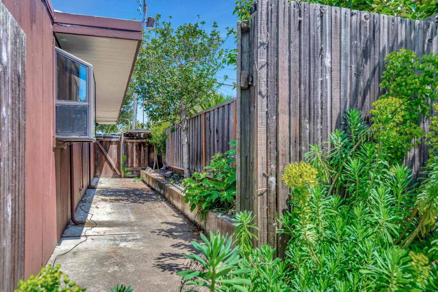 Detail Gallery Image 51 of 55 For 1968 Ticonderoga Dr, San Mateo,  CA 94402 - 4 Beds | 2 Baths