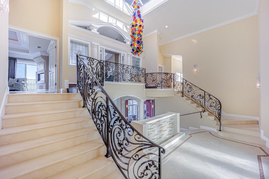 Detail Gallery Image 7 of 135 For 38 Lemon Ct, Hillsborough,  CA 94010 - 6 Beds | 6/2 Baths