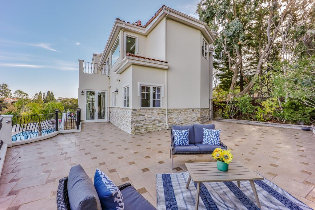 Detail Gallery Image 91 of 135 For 38 Lemon Ct, Hillsborough,  CA 94010 - 6 Beds | 6/2 Baths