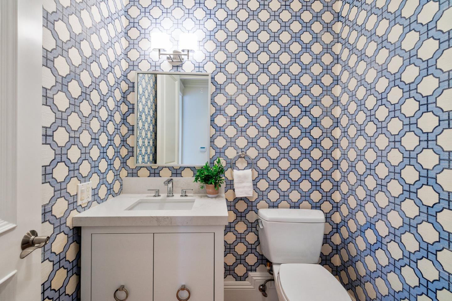 Detail Gallery Image 39 of 86 For 1425 Benito Ave, Burlingame,  CA 94010 - 5 Beds | 4/1 Baths