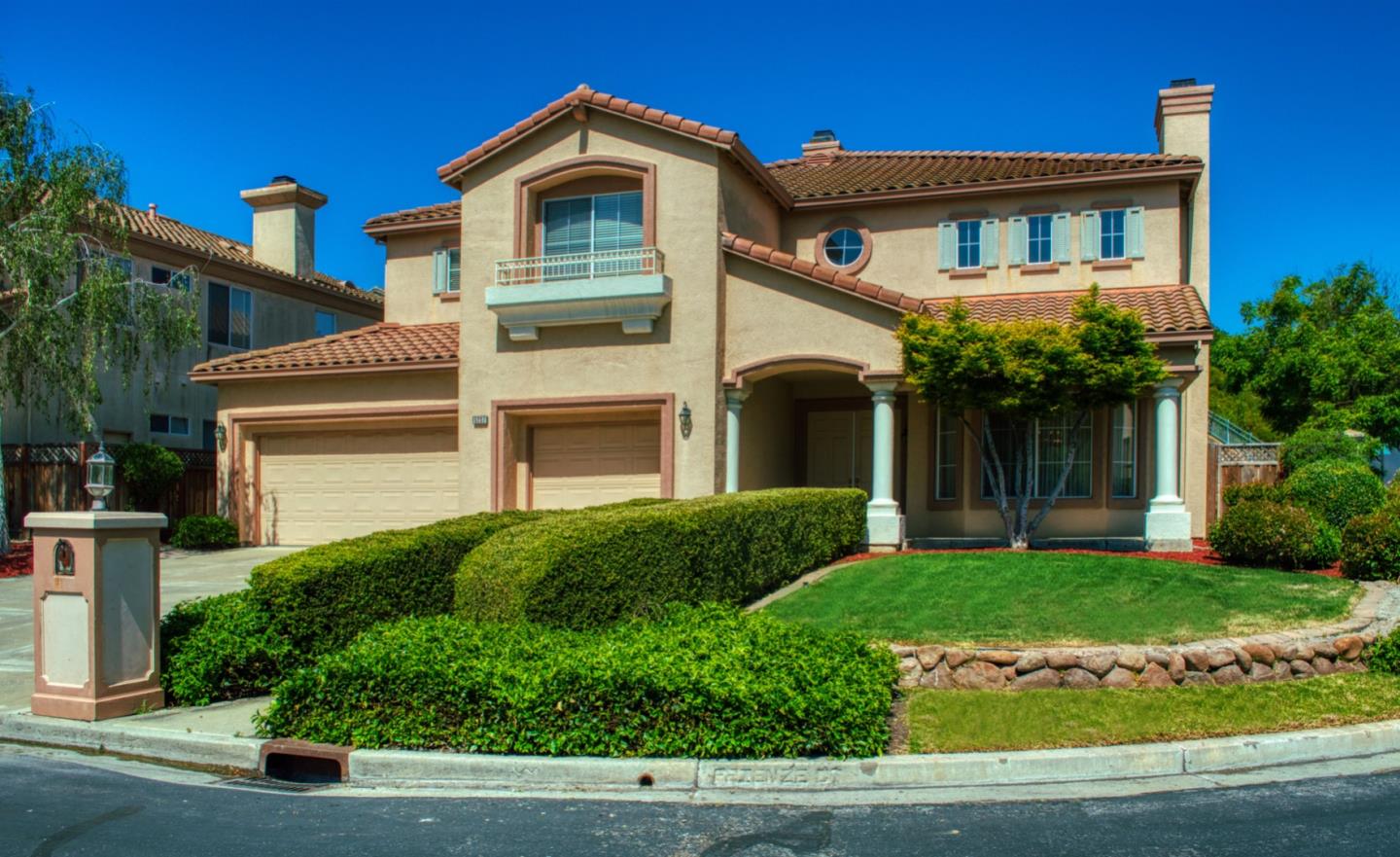 Detail Gallery Image 1 of 1 For 5237 Firenze Ct, San Jose,  CA 95138 - 5 Beds | 4/1 Baths