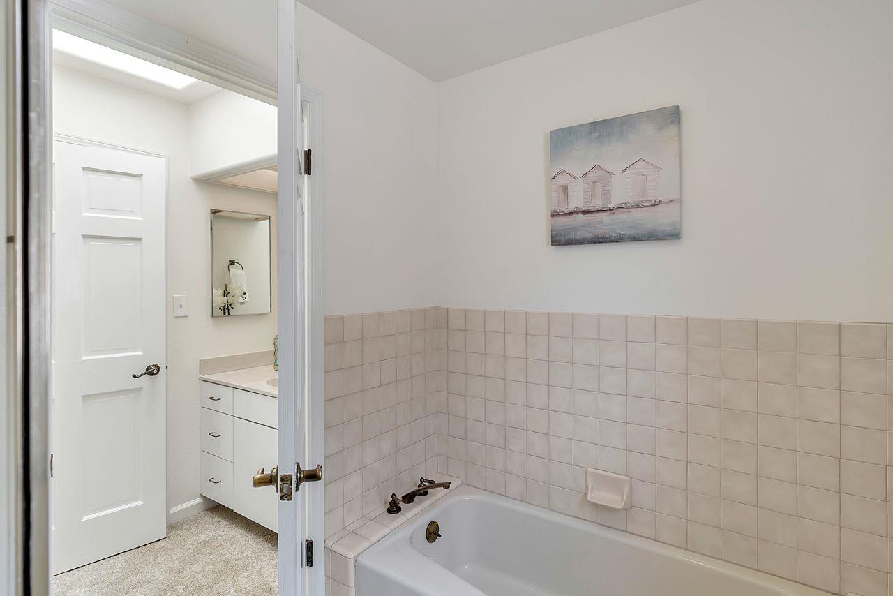 Detail Gallery Image 24 of 28 For 24791 Handley Dr, Carmel,  CA 93923 - 3 Beds | 2/1 Baths
