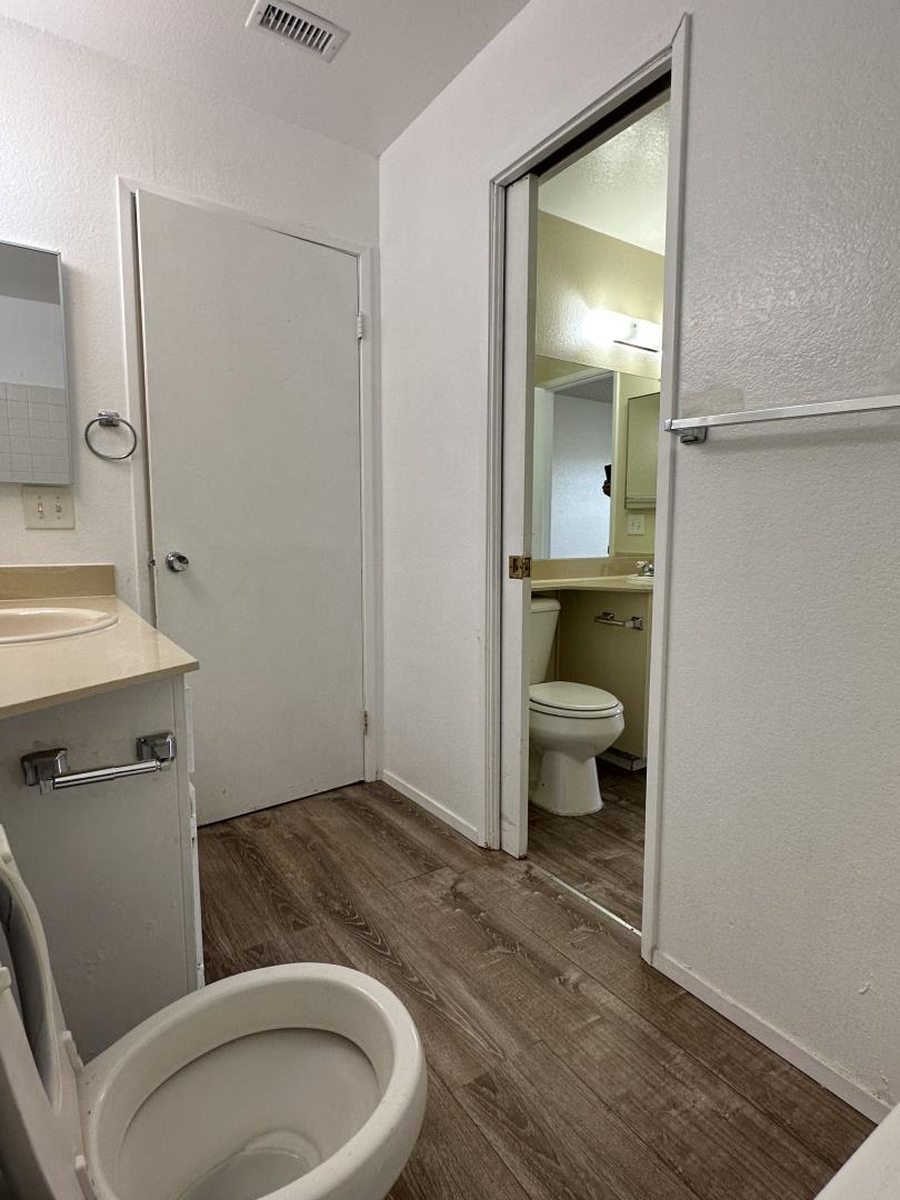 Detail Gallery Image 10 of 12 For 1833 Cherokee Dr #4,  Salinas,  CA 93906 - 3 Beds | 1/1 Baths