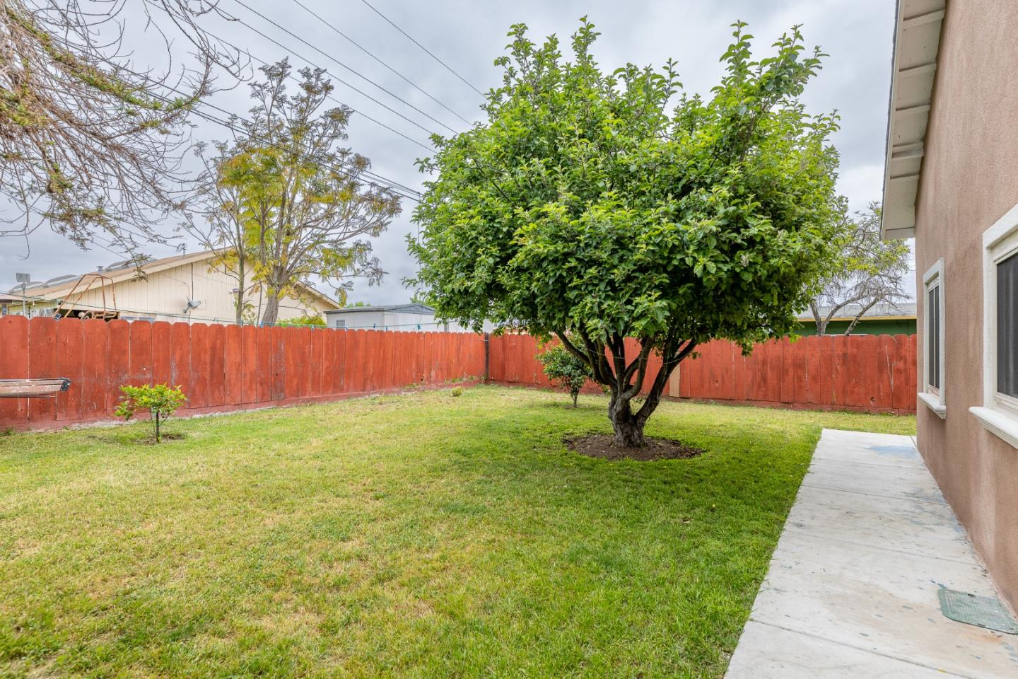 Detail Gallery Image 27 of 28 For 805 Meadow Dr, Salinas,  CA 93905 - 4 Beds | 2 Baths