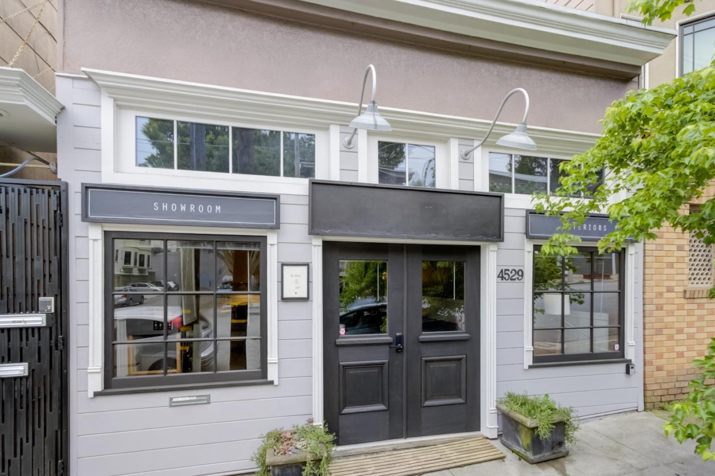 Detail Gallery Image 1 of 53 For 4529 18th St, San Francisco,  CA 94114 - 2 Beds | 1/1 Baths