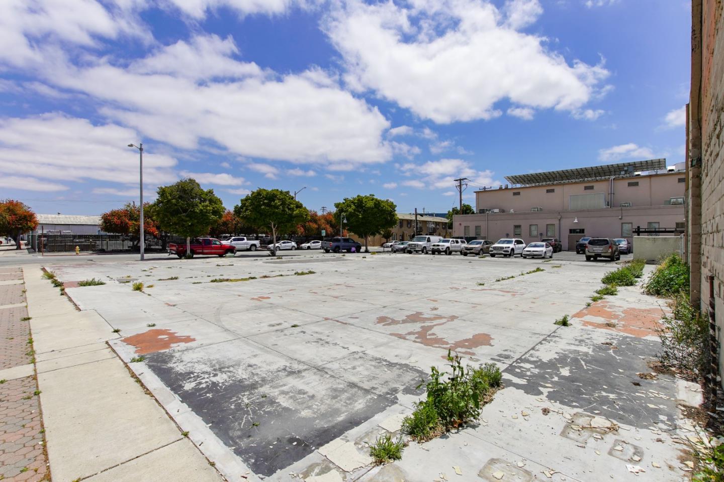 211 6th Street, Hollister, California 95023, ,Commercial Land,For Sale,211 6th Street,ML81929724