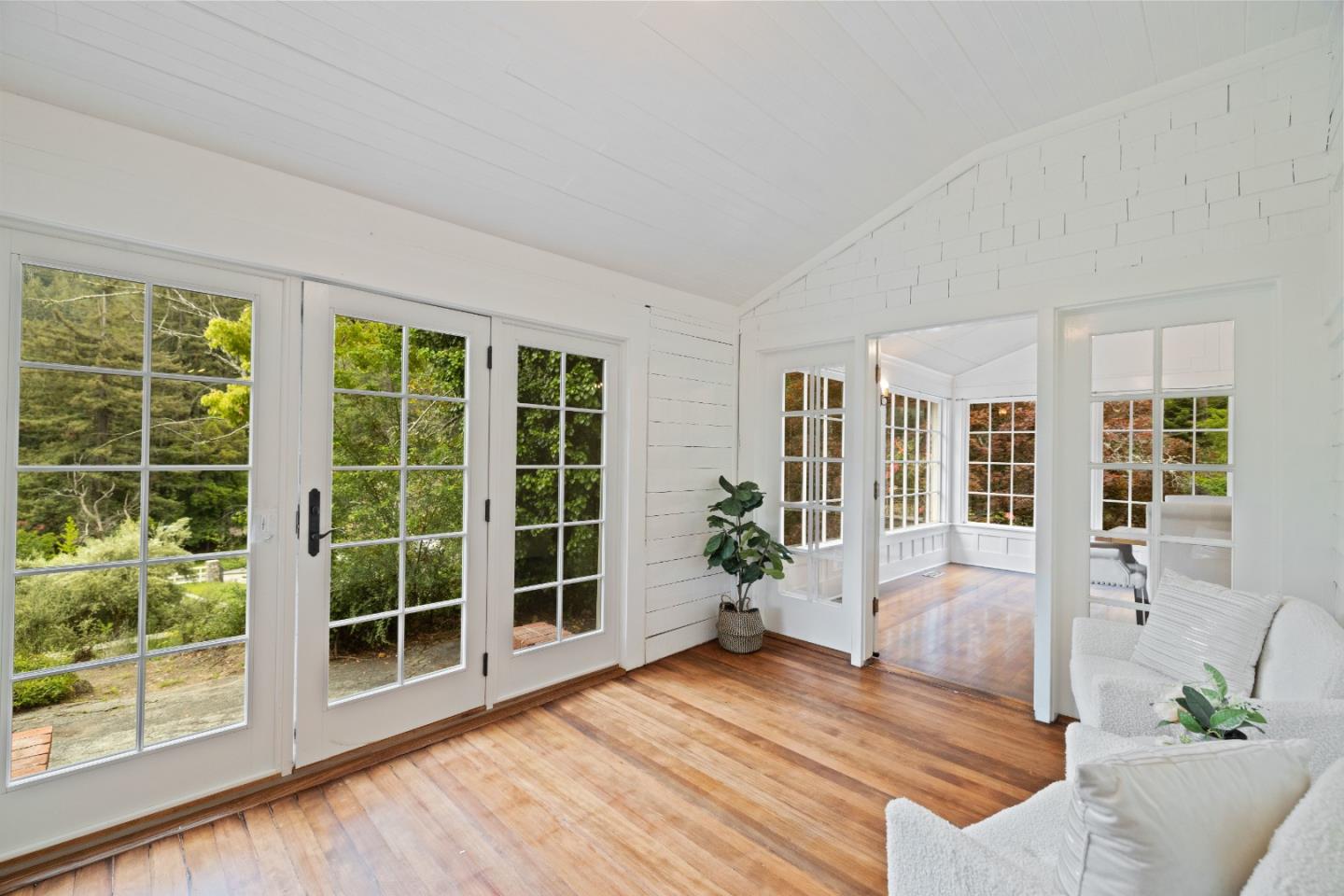 Detail Gallery Image 17 of 180 For 1 Brooks Rd, Ben Lomond,  CA 95005 - 10 Beds | 5/2 Baths