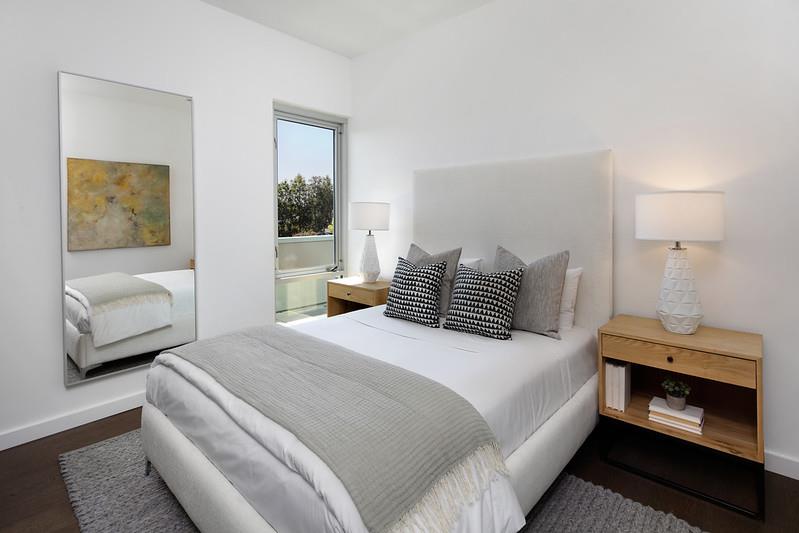 Detail Gallery Image 7 of 10 For 1275 El Camino Real #PENTHOUSE B,  Menlo Park,  CA 94025 - 3 Beds | 2/1 Baths