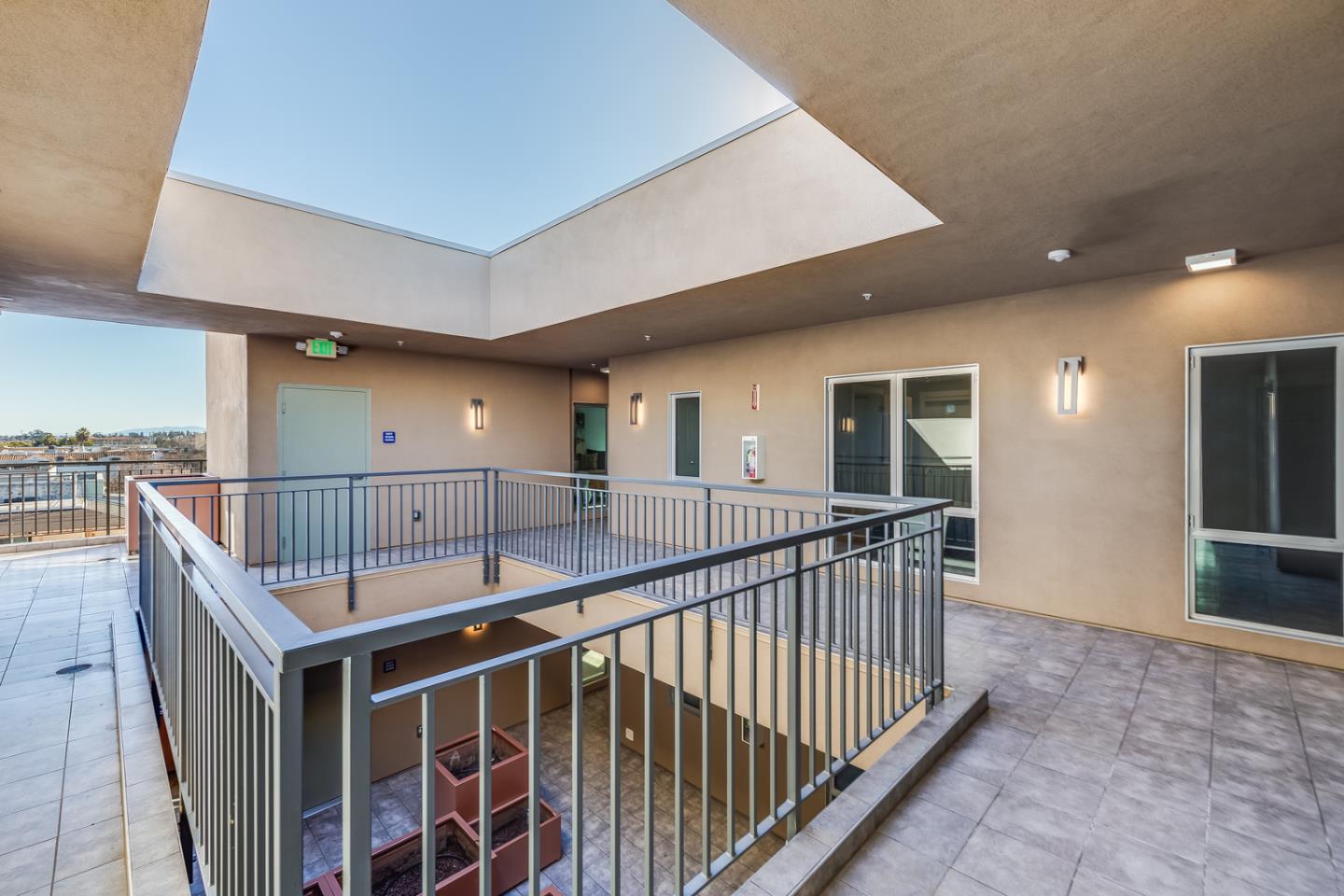 Detail Gallery Image 15 of 16 For 520 El Camino Real #309,  San Carlos,  CA 94070 - 3 Beds | 2 Baths