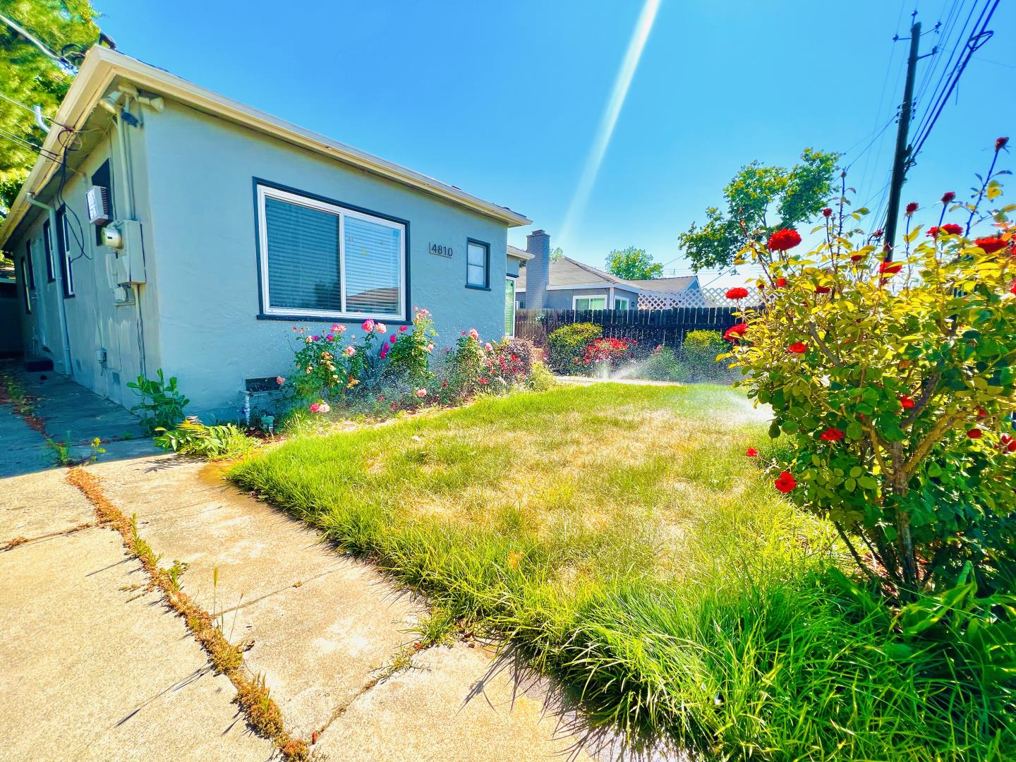 Detail Gallery Image 9 of 33 For 4810 Roosevelt Ave, Sacramento,  CA 95820 - 3 Beds | 2 Baths
