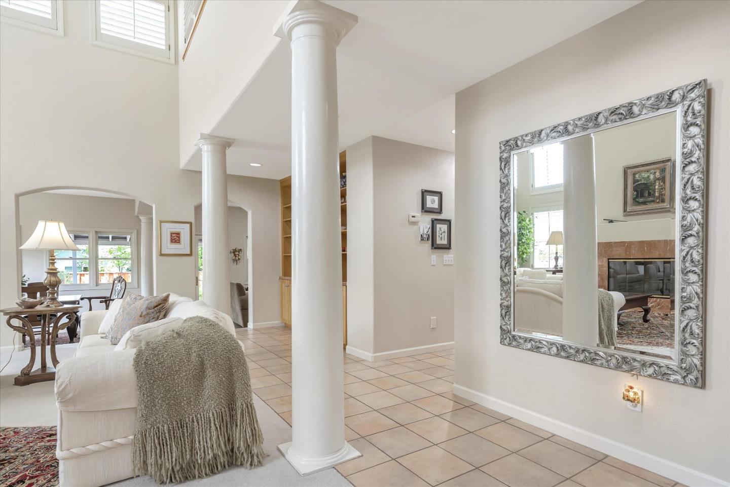 Detail Gallery Image 5 of 32 For 2060 Gordon Ave, Menlo Park,  CA 94025 - 3 Beds | 3 Baths