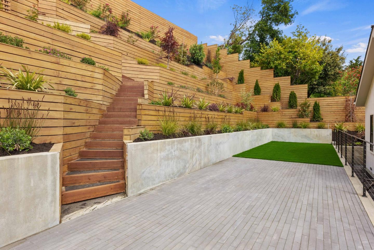 Detail Gallery Image 53 of 65 For 1835 Capistrano Way, Burlingame,  CA 94010 - 4 Beds | 4/1 Baths