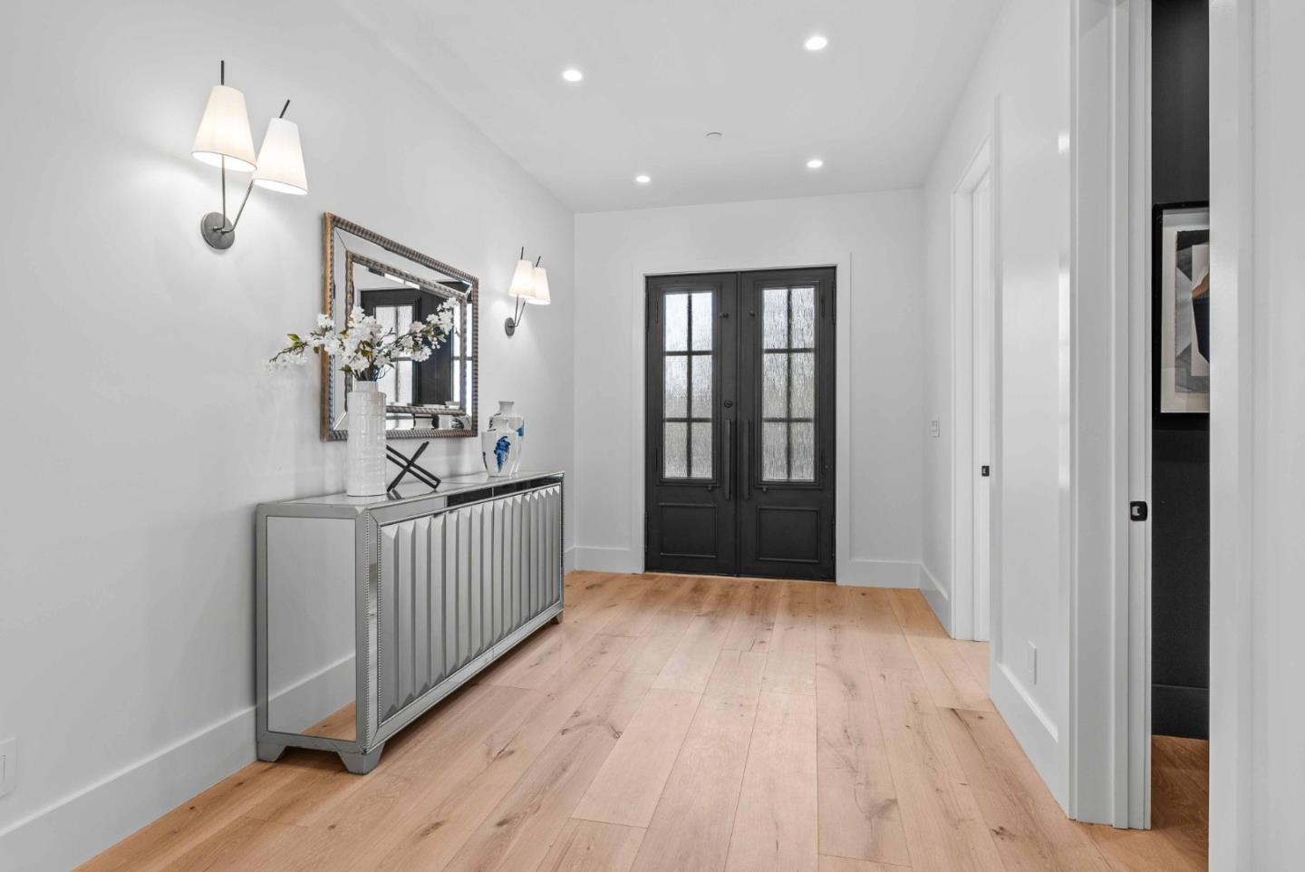 Detail Gallery Image 6 of 65 For 1835 Capistrano Way, Burlingame,  CA 94010 - 4 Beds | 4/1 Baths