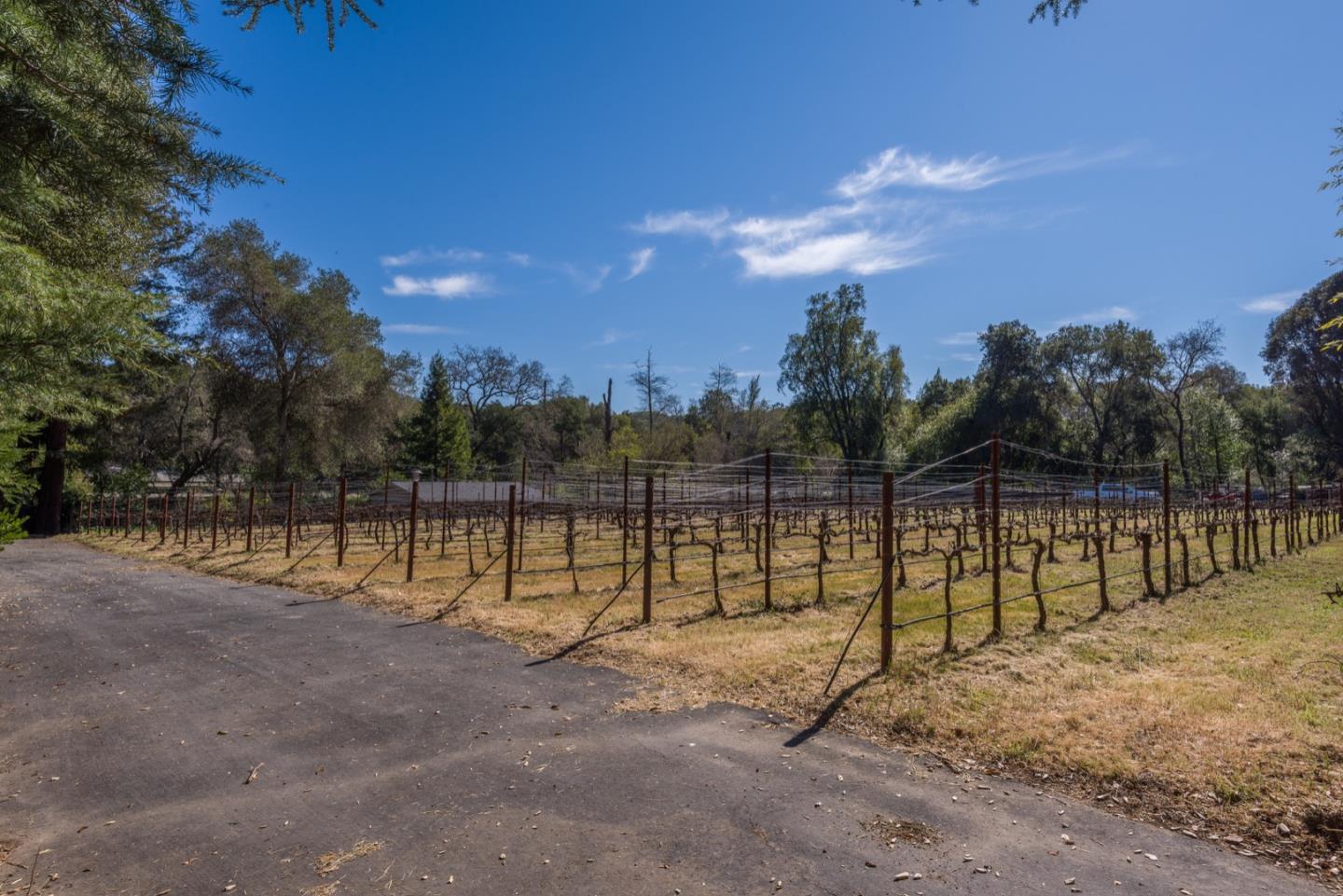 675 Manzanita Way, Woodside, CA 94062 4 Beds 2/1 Baths (Active) ML81930454 MLSL