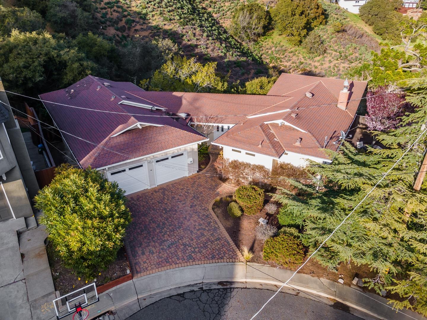 Detail Gallery Image 1 of 56 For 895 Regent Ct, San Carlos,  CA 94070 - 4 Beds | 3/1 Baths