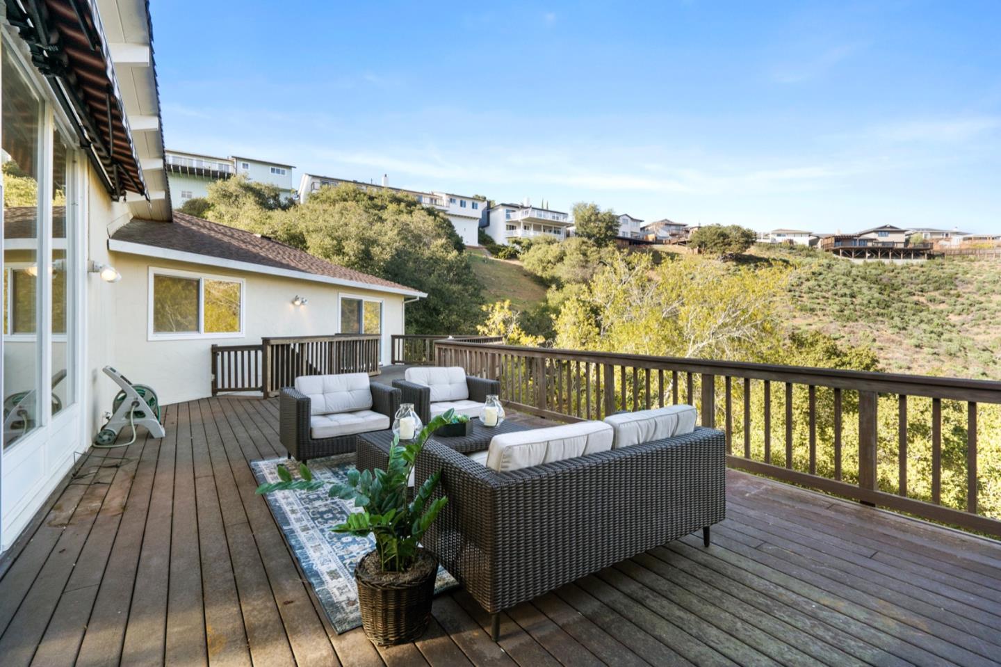 Detail Gallery Image 40 of 56 For 895 Regent Ct, San Carlos,  CA 94070 - 4 Beds | 3/1 Baths