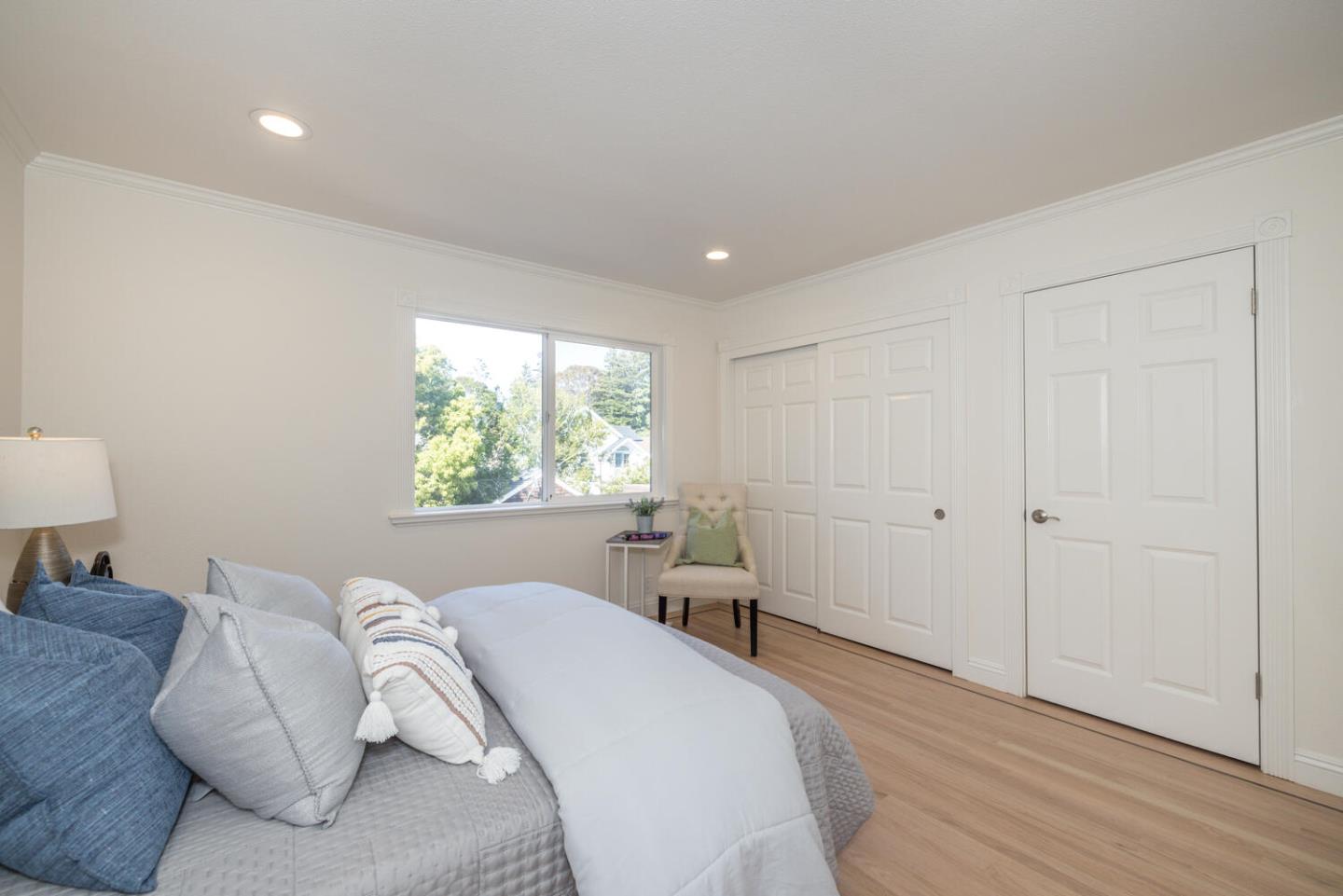 Detail Gallery Image 35 of 49 For 1012 Cortez Ave, Burlingame,  CA 94010 - 5 Beds | 3/1 Baths