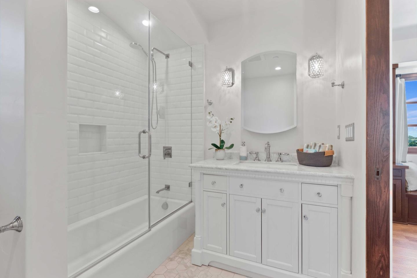 Detail Gallery Image 28 of 46 For 15431 Bohlman Rd, Saratoga,  CA 95070 - 5 Beds | 4/1 Baths