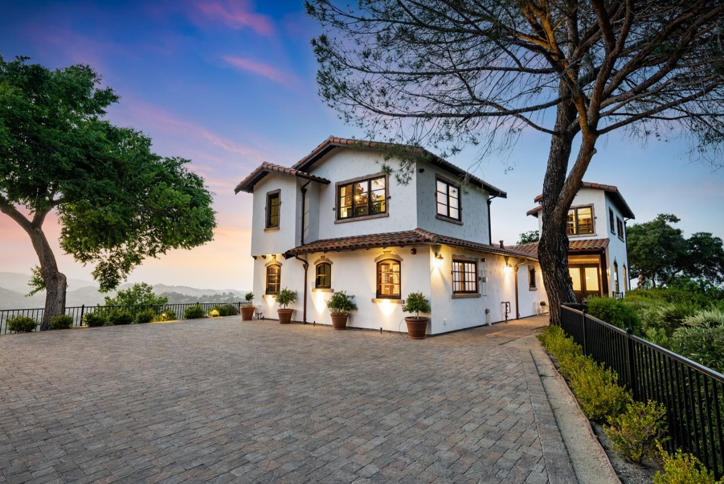 Detail Gallery Image 4 of 46 For 15431 Bohlman Rd, Saratoga,  CA 95070 - 5 Beds | 4/1 Baths