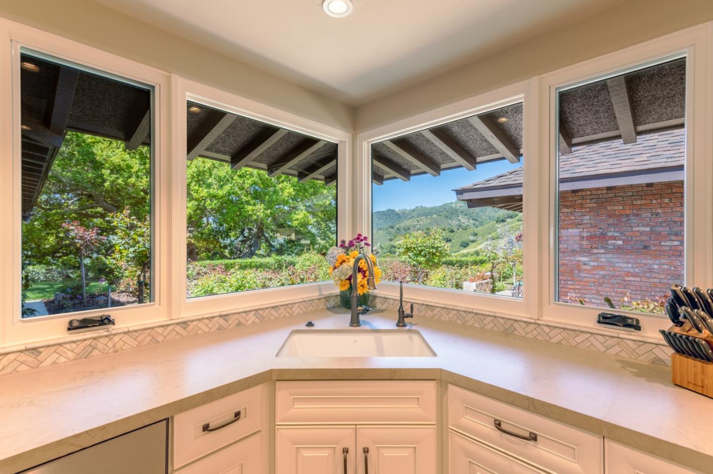 Detail Gallery Image 12 of 51 For 54 Camino De Travesia, Carmel Valley,  CA 93924 - 10 Beds | 13/1 Baths