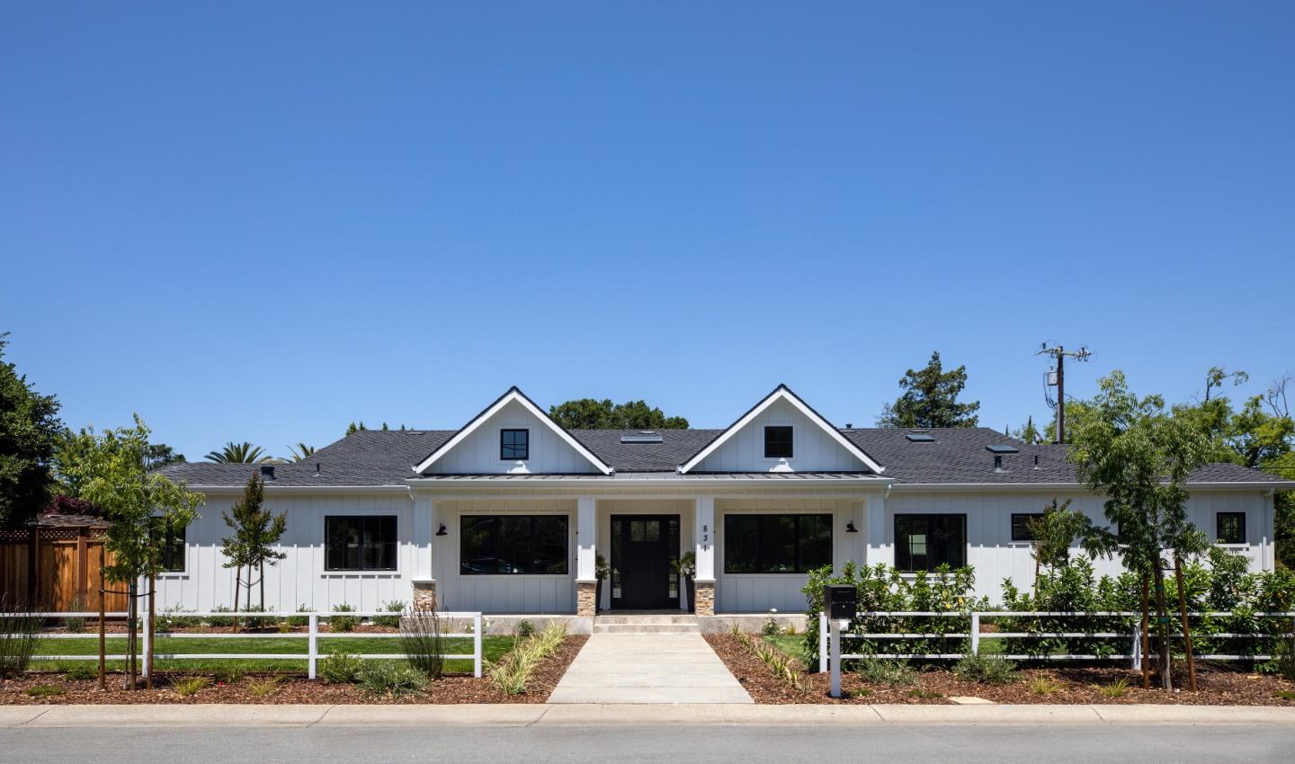 Detail Gallery Image 1 of 1 For 831 Arroyo Rd, Los Altos,  CA 94024 - 5 Beds | 4/1 Baths