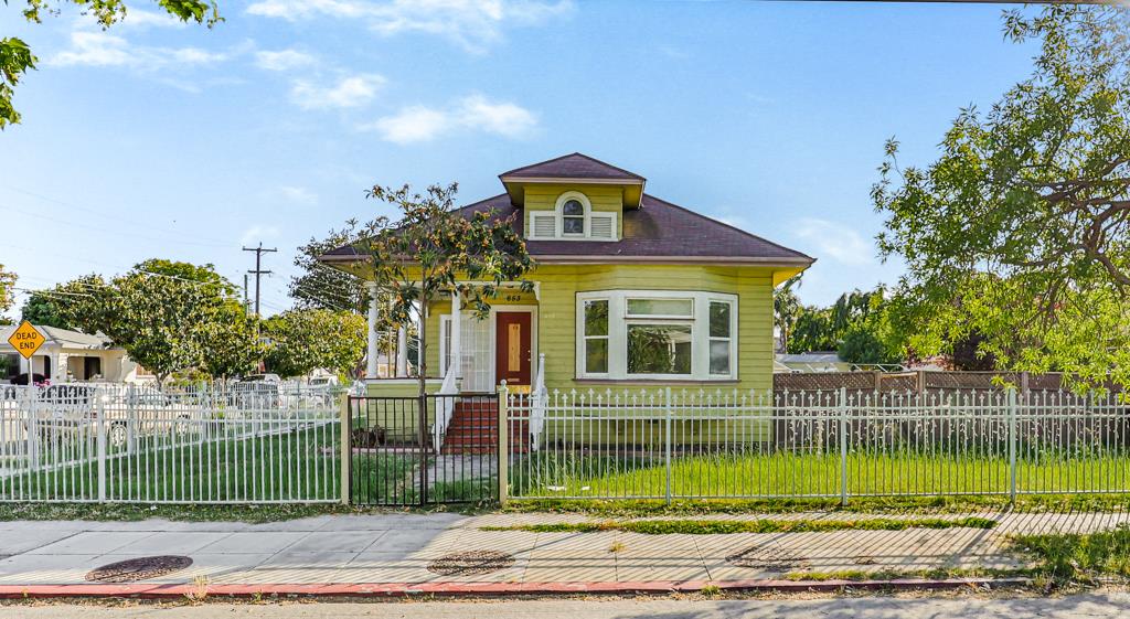 Detail Gallery Image 1 of 1 For 653 N San Pedro St, San Jose,  CA 95110 - 3 Beds | 2 Baths