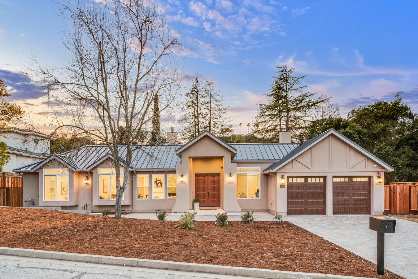 13689 Sarahills Dr, Saratoga, CA 95070