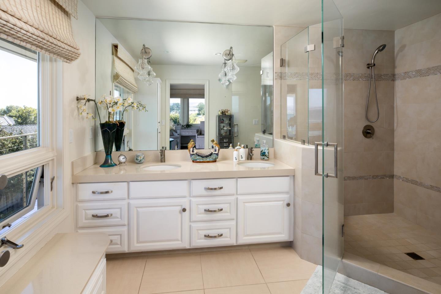 Detail Gallery Image 21 of 33 For 4440 Opal Cliff Dr, Santa Cruz,  CA 95062 - 3 Beds | 2/1 Baths