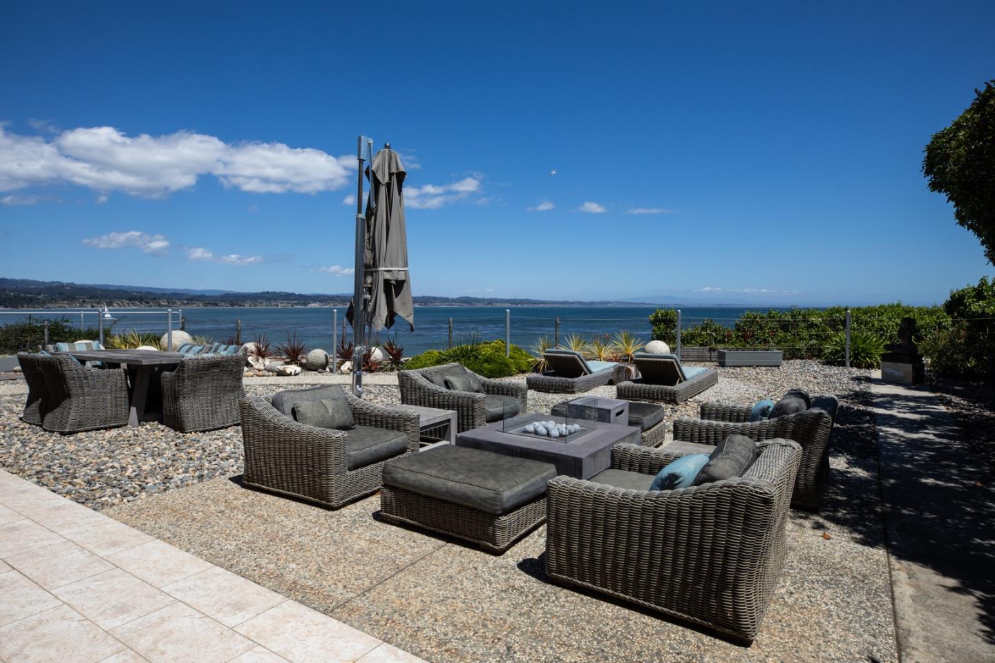 Detail Gallery Image 26 of 33 For 4440 Opal Cliff Dr, Santa Cruz,  CA 95062 - 3 Beds | 2/1 Baths