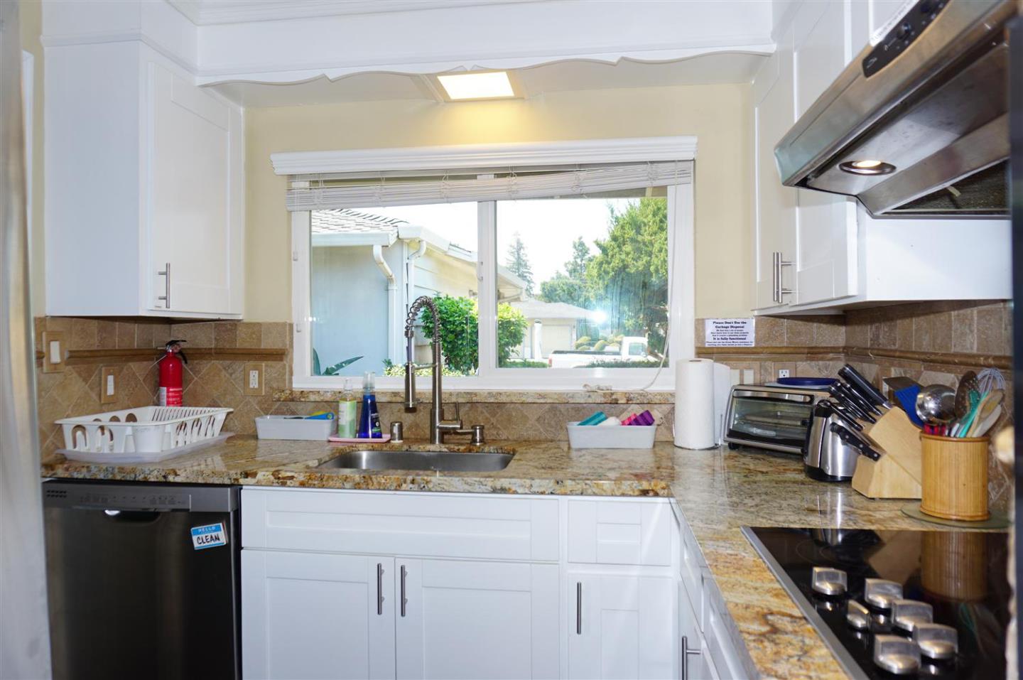 Detail Gallery Image 19 of 43 For 580 Shadow Glen, San Jose,  CA 95129 - – Beds | – Baths