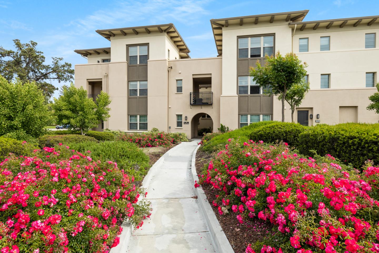 Detail Gallery Image 1 of 1 For 1087 Bigleaf Pl #102,  San Jose,  CA 95131 - 3 Beds | 3 Baths