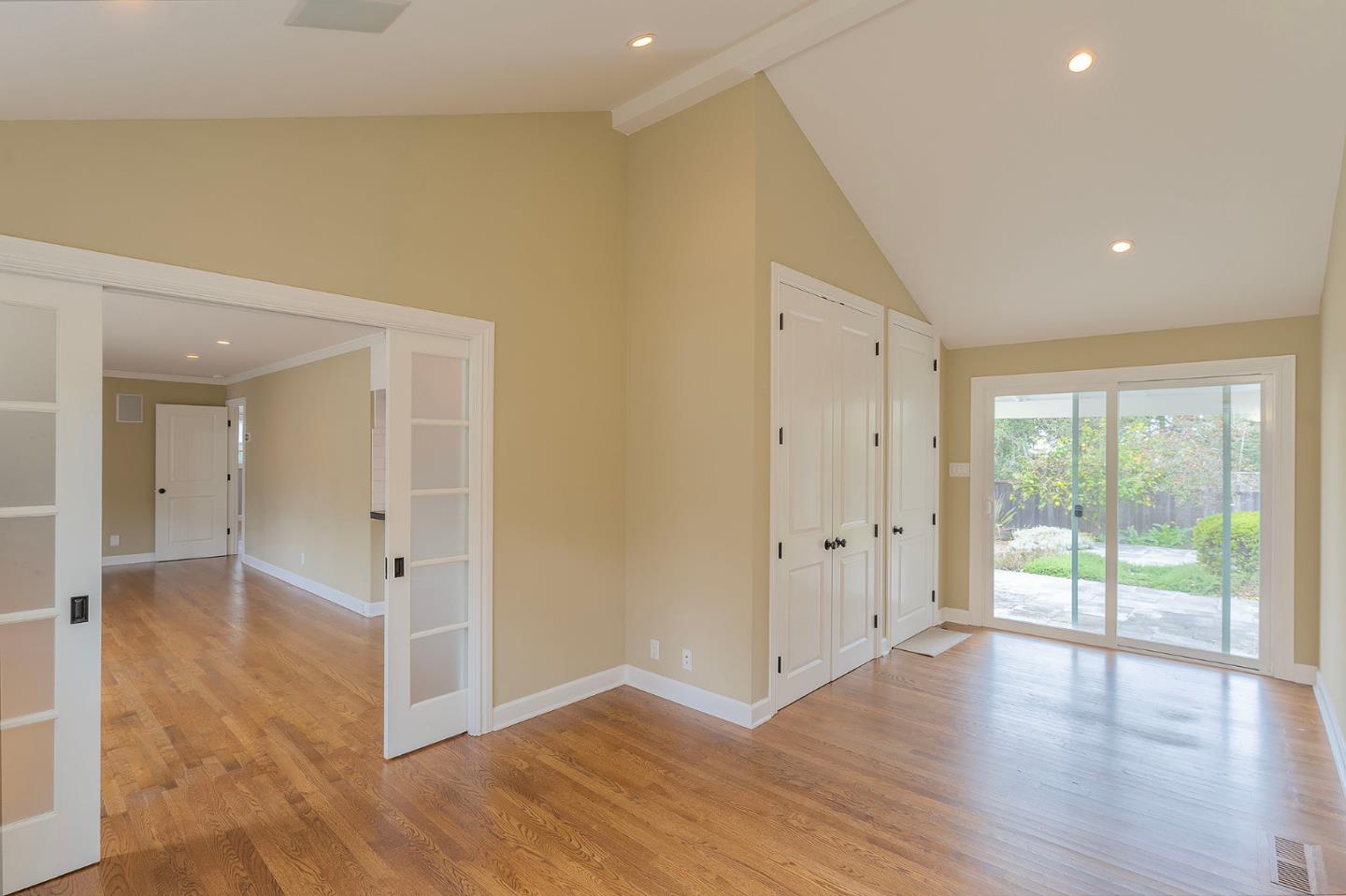 Detail Gallery Image 9 of 25 For 352 Bishop Ave, Pacific Grove,  CA 93950 - 3 Beds | 2 Baths