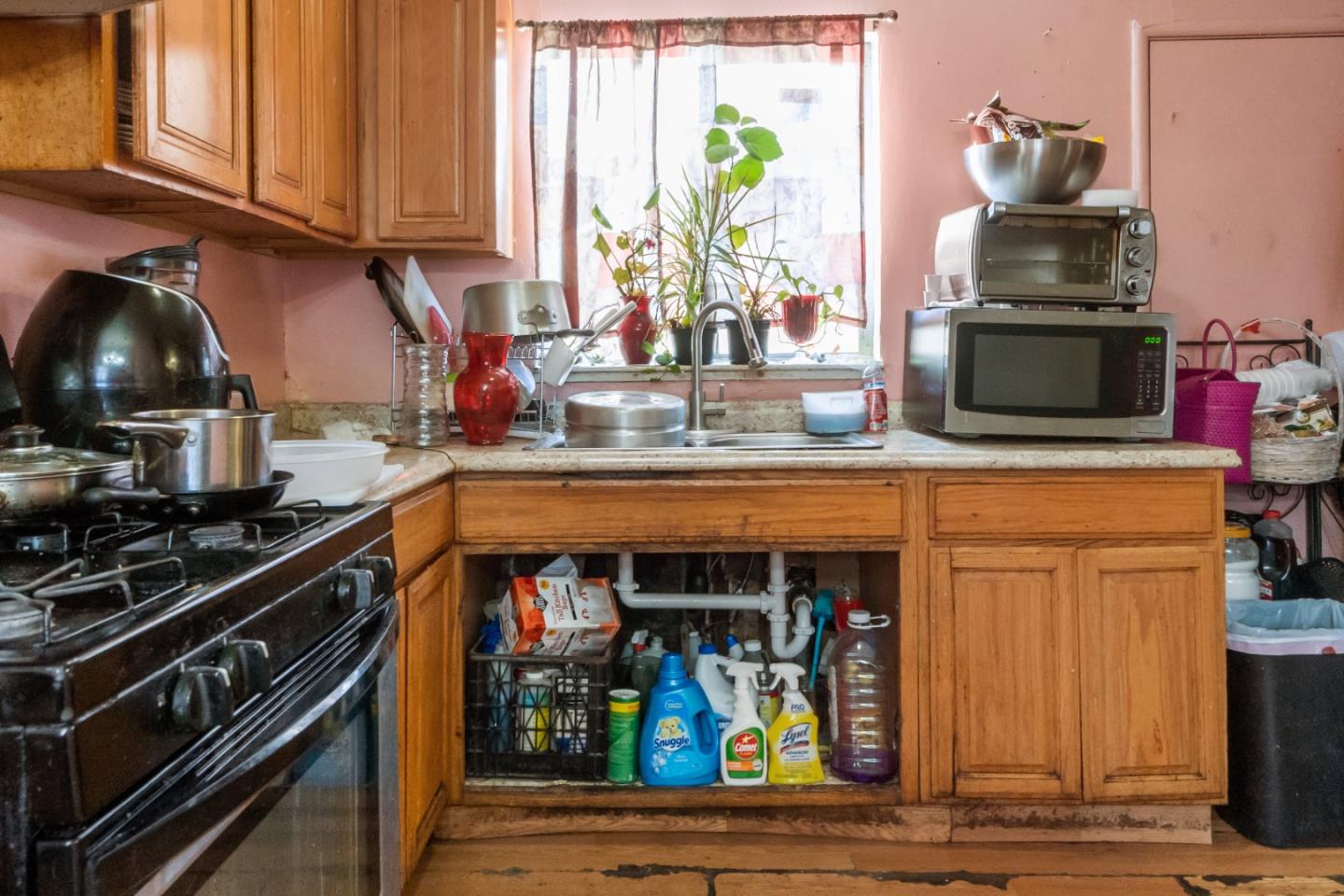 Detail Gallery Image 10 of 11 For 657 Clara St, Oakland,  CA 94603 - 3 Beds | 1 Baths