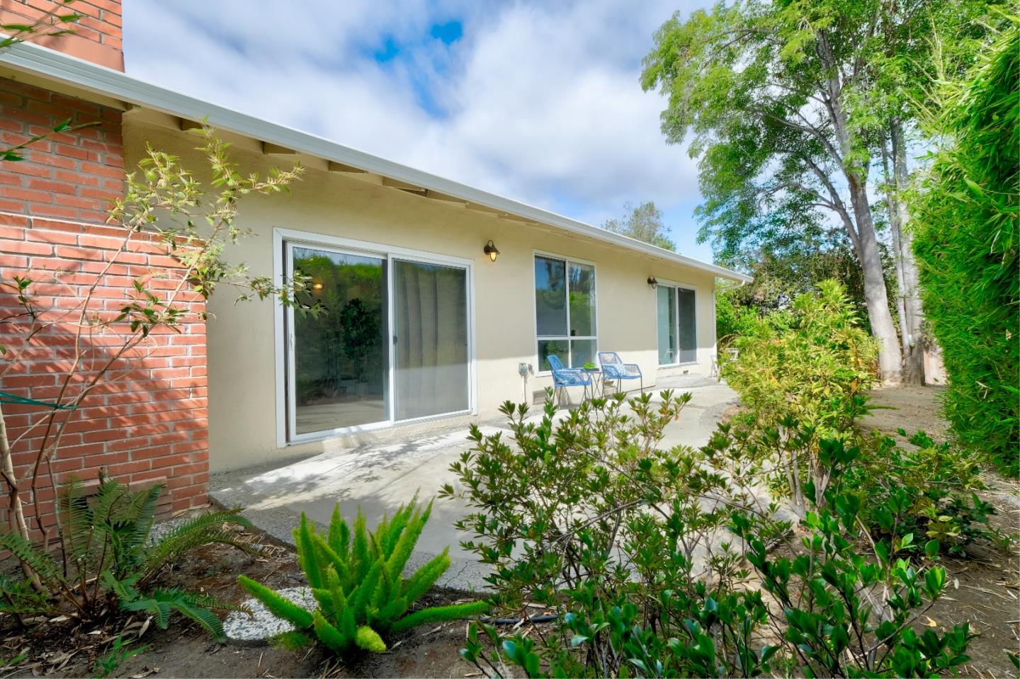 Detail Gallery Image 26 of 28 For 2242 Eastridge Ave, Menlo Park,  CA 94025 - 3 Beds | 2 Baths