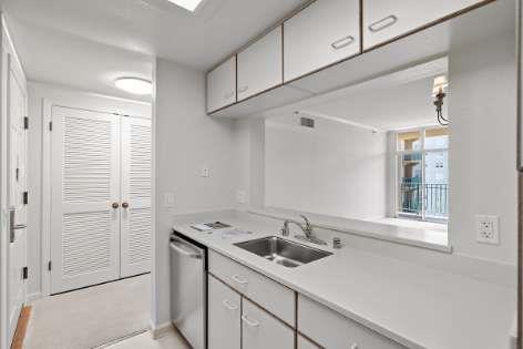 Detail Gallery Image 10 of 24 For 1 Baldwin Ave #820,  San Mateo,  CA 94401 - 2 Beds | 2 Baths
