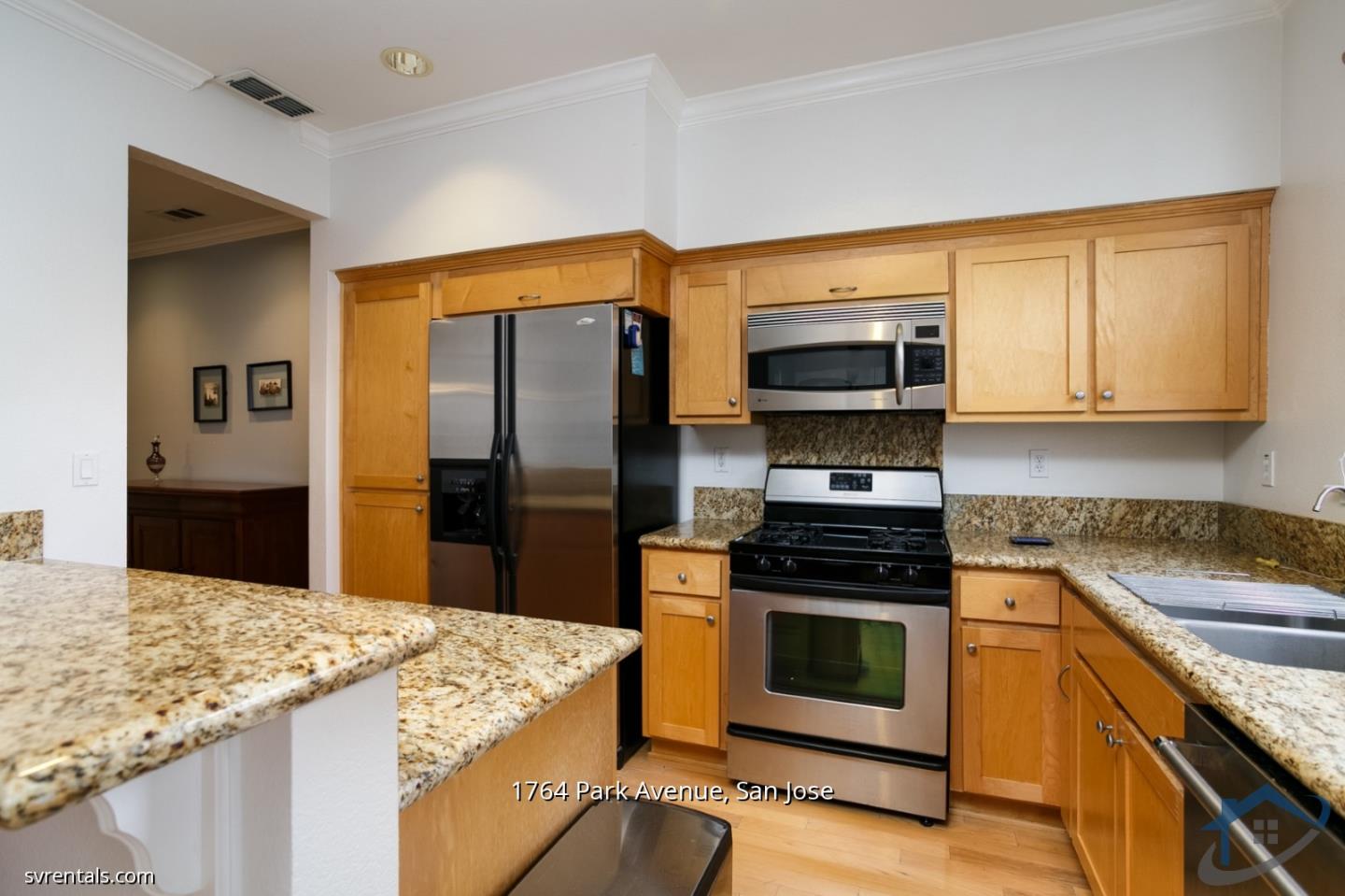 Detail Gallery Image 7 of 24 For 1764 Park Ave, San Jose,  CA 95126 - 3 Beds | 2/1 Baths